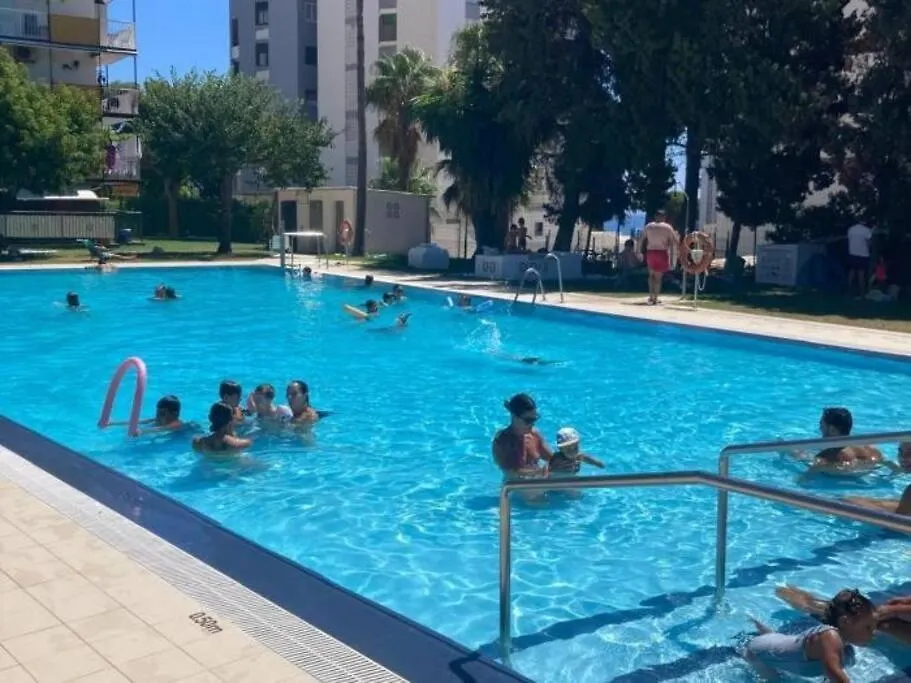 Modern 2 Bed Apartment With Sea Views, Bonanza Benalmádena