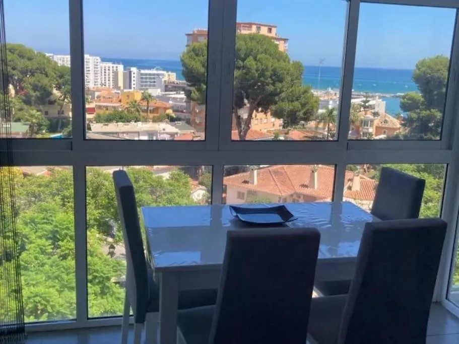 Modern 2 Bed Apartment With Sea Views, Bonanza Benalmádena Spanyolország