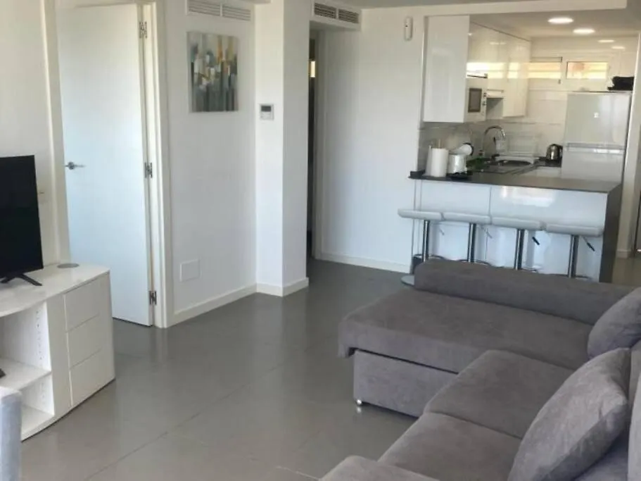 Modern 2 Bed Apartment With Sea Views, Bonanza Benalmádena